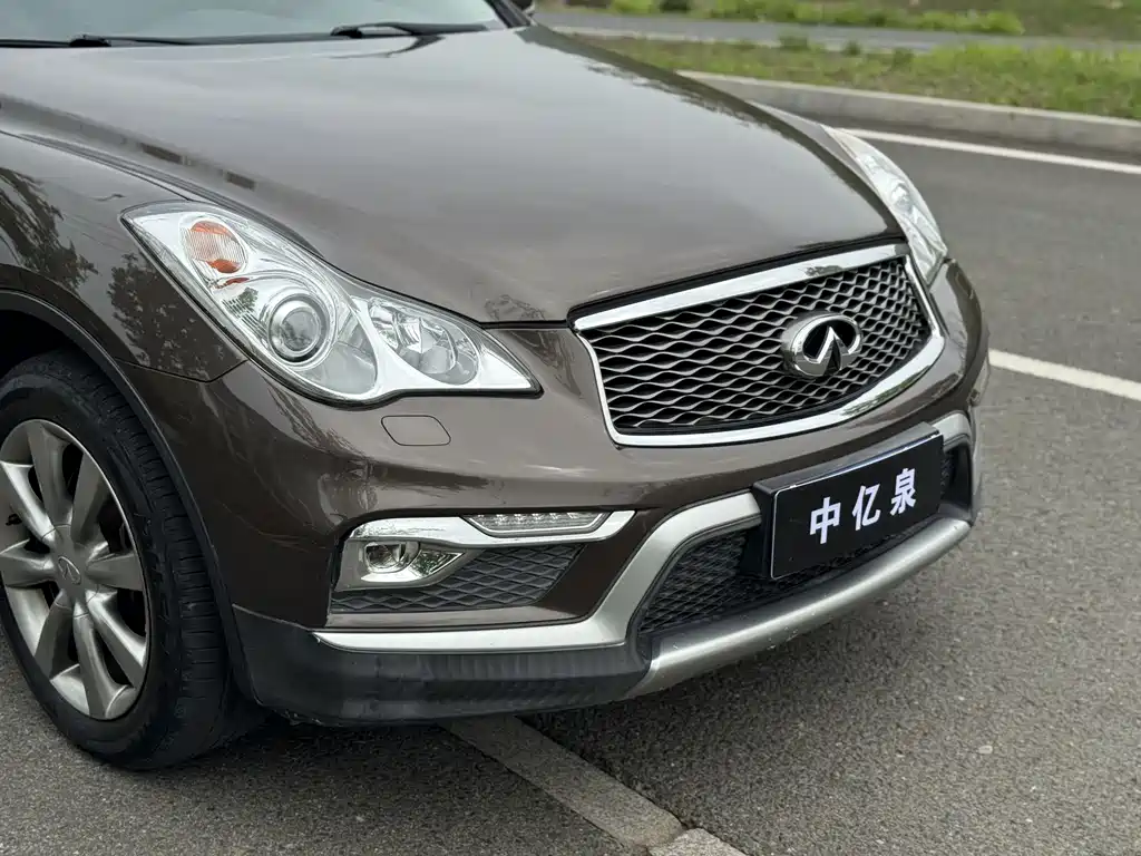 Infiniti QX50 2016 — фото 15