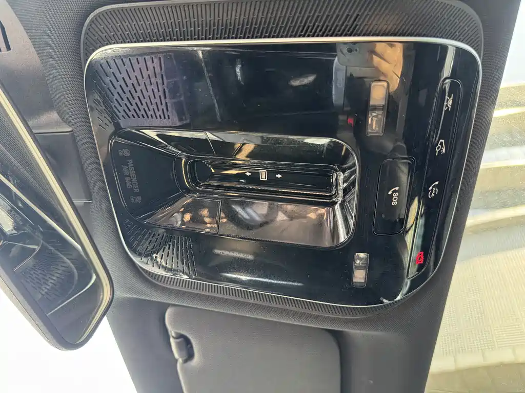 Mercedes-Benz C-Class 2024