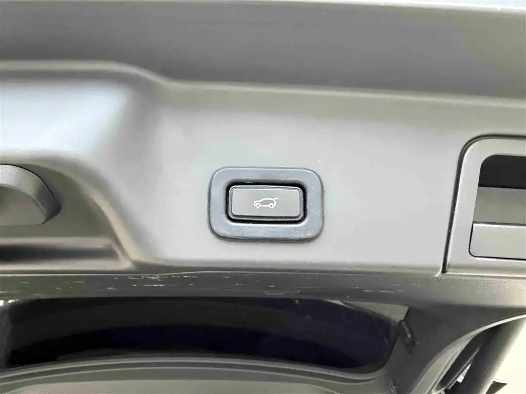 Land Rover Evoque 2020 — фото 11