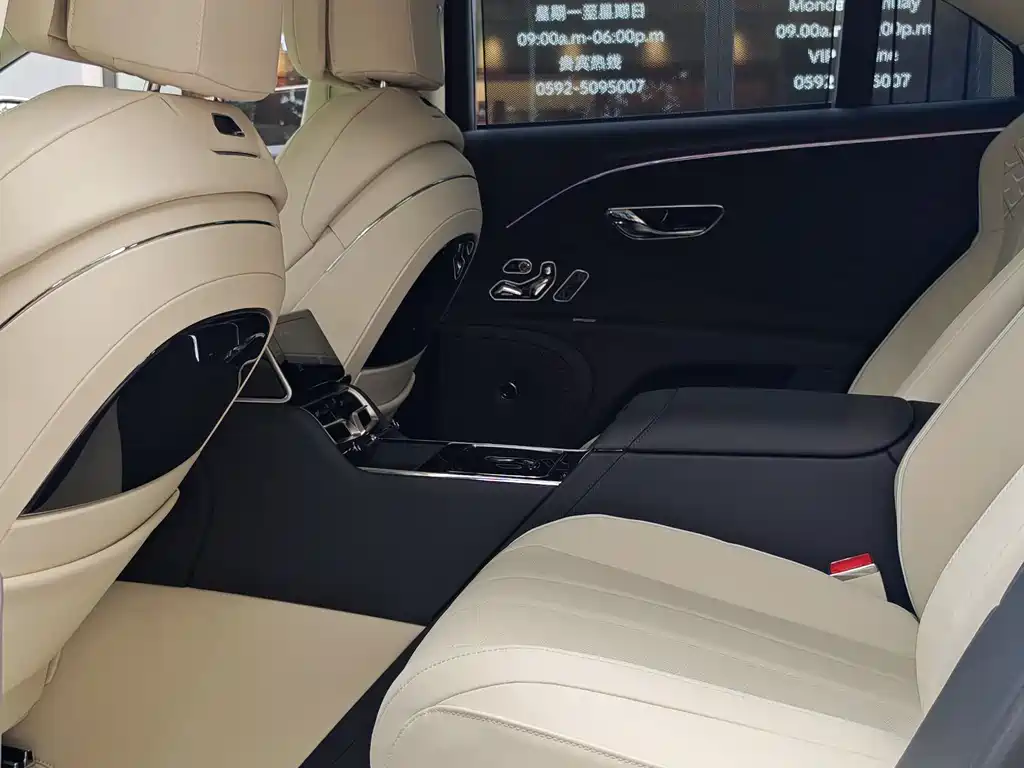 Bentley Flying Spur PHEV 2025 — фото 19
