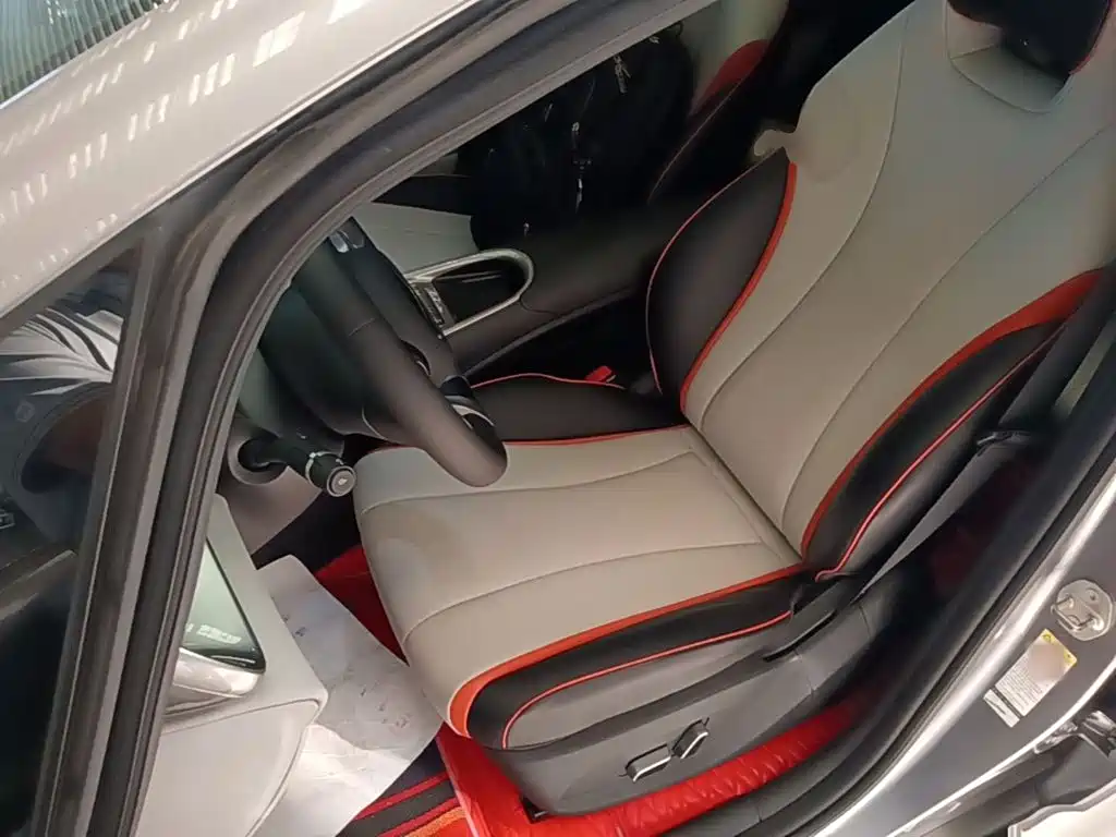 BYD Dolphin 2022 — фото 15