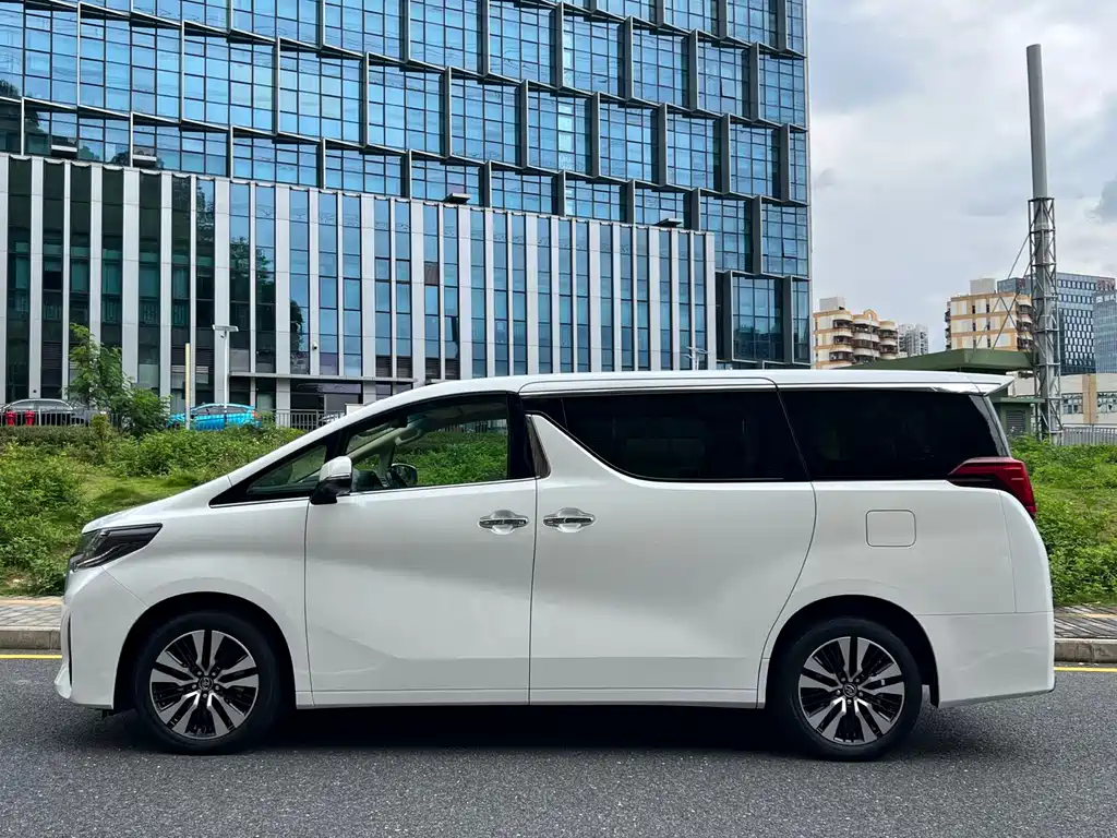 Toyota Alphard 2018