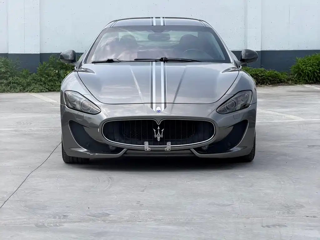 Maserati GranTurismo 2013 — фото 2