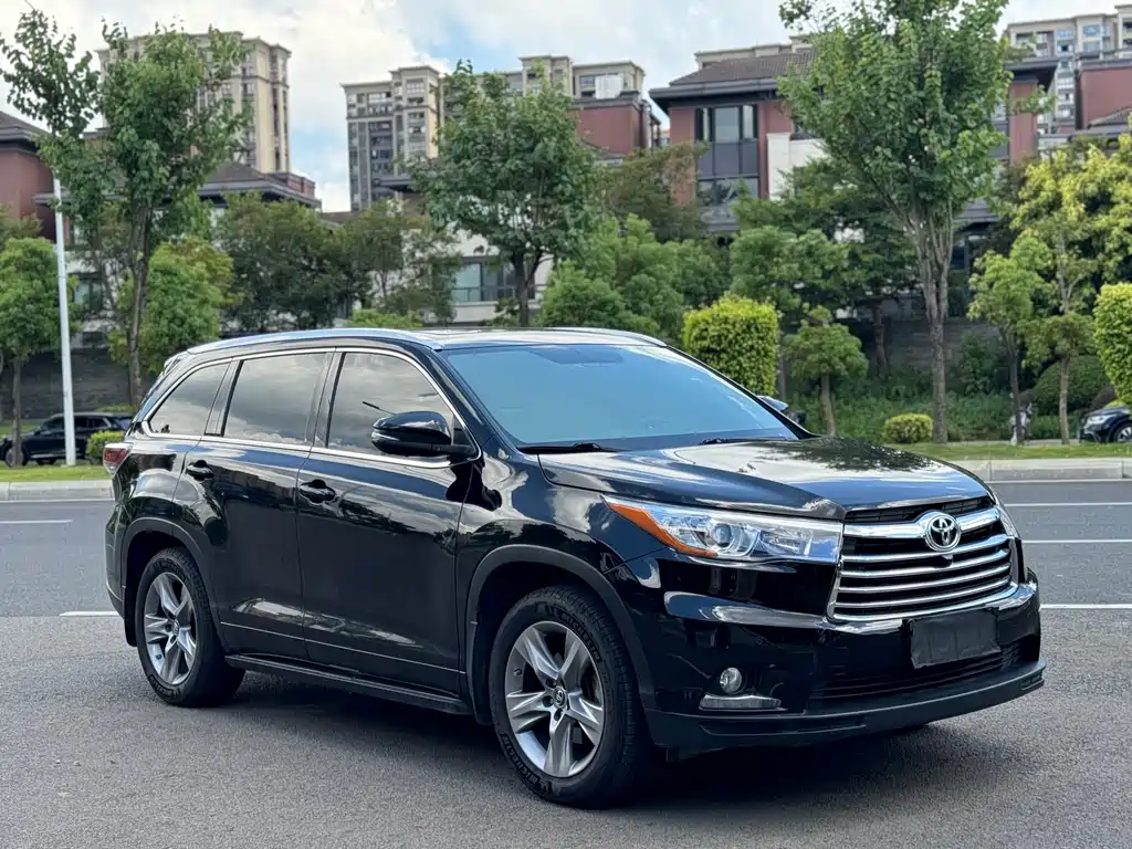 Toyota Highlander 2017 — фото 3