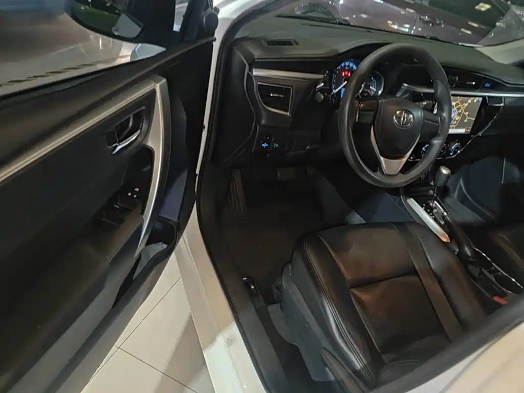 Toyota Corolla 2016 — фото 16