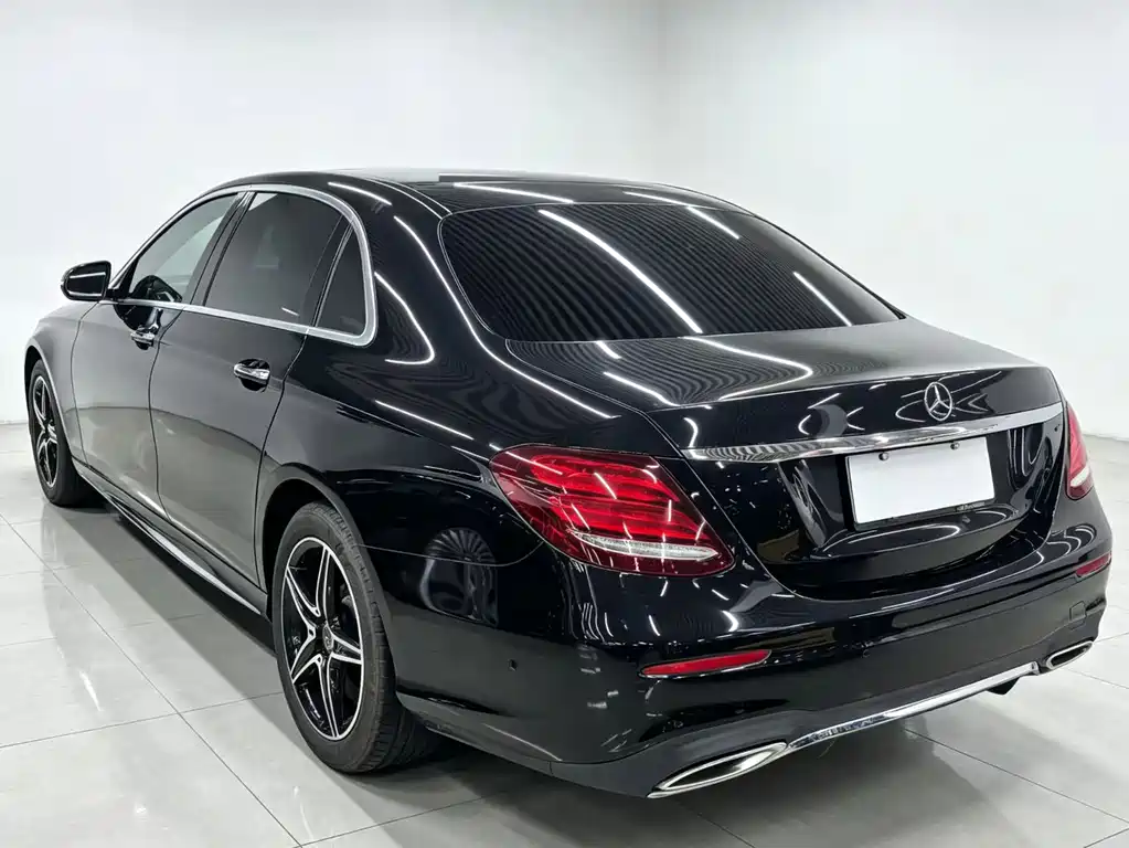 Mercedes-Benz E-Class 2020 — фото 9