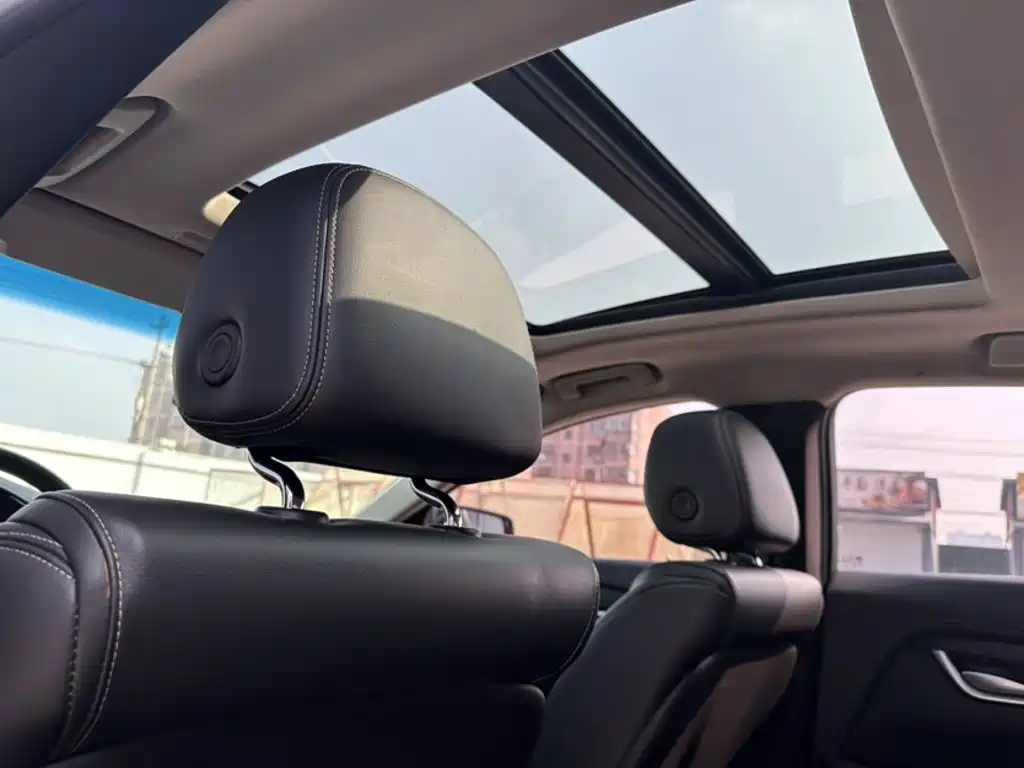 Cadillac XTS 2019 — фото 14