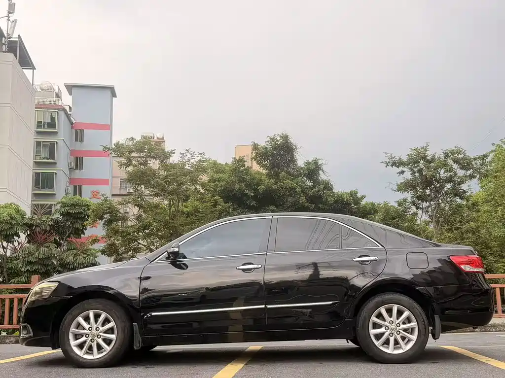 Toyota Camry 2013 — фото 4