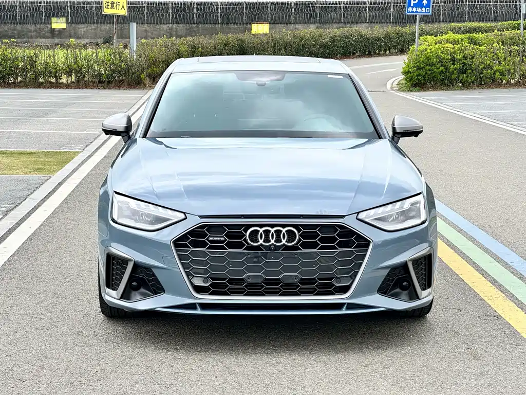 Audi A4L 2022 — фото 2