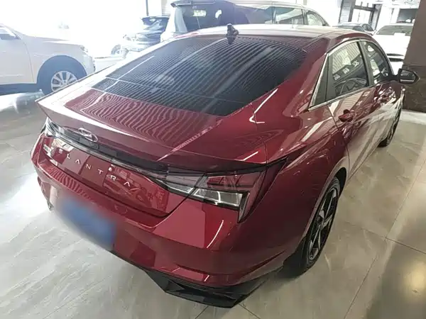 Hyundai Elantra 2021