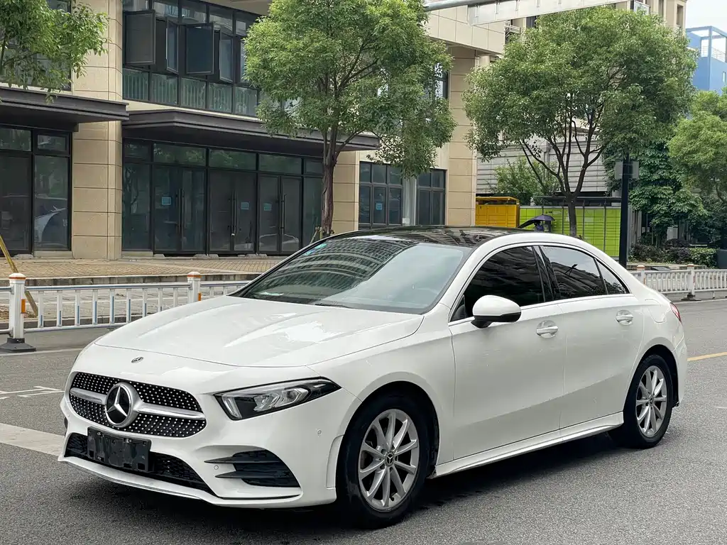 Mercedes-Benz A-Class 2020 — фото 1