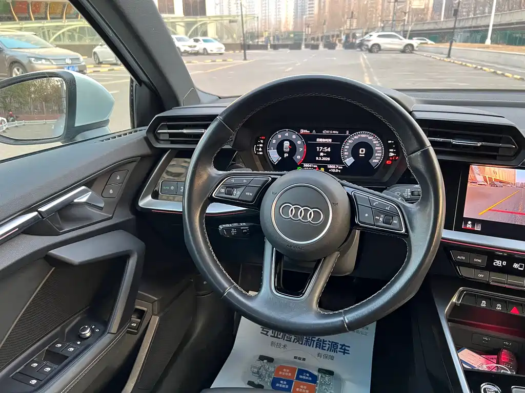 Audi A3 2024 — фото 15