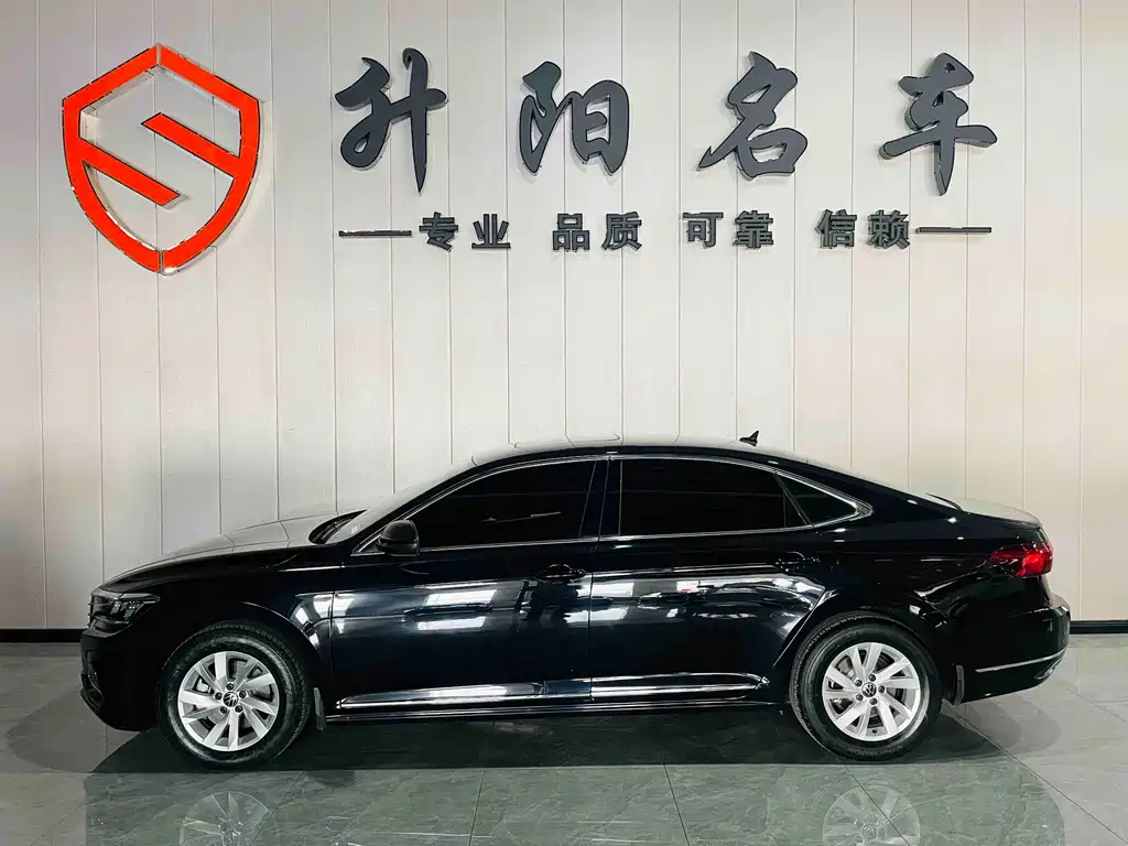 Volkswagen Passat 2023