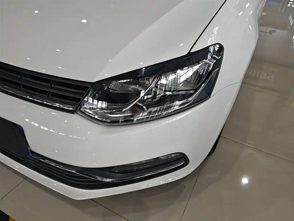 Volkswagen Polo 2018 — фото 24