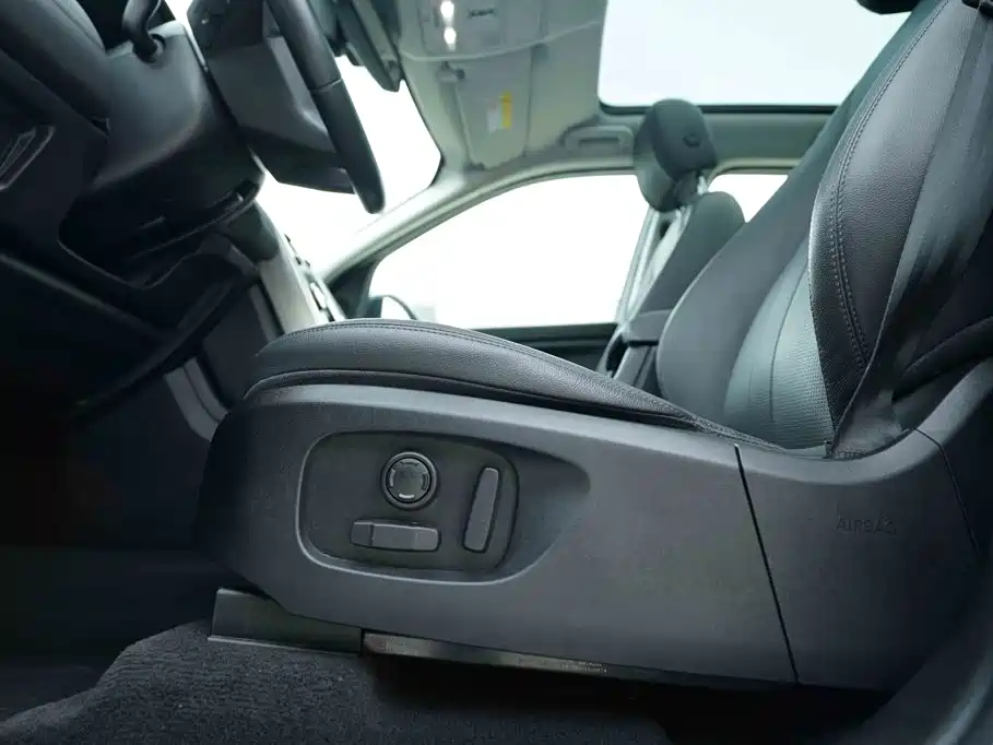 Land Rover Discovery Sport 2019 — фото 13
