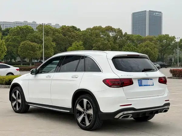 Mercedes-Benz GLC 2023