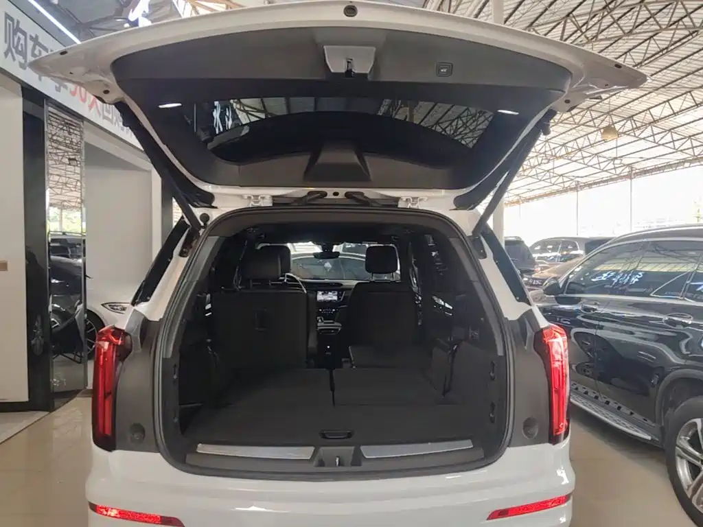 Cadillac XT6 2020 — фото 19