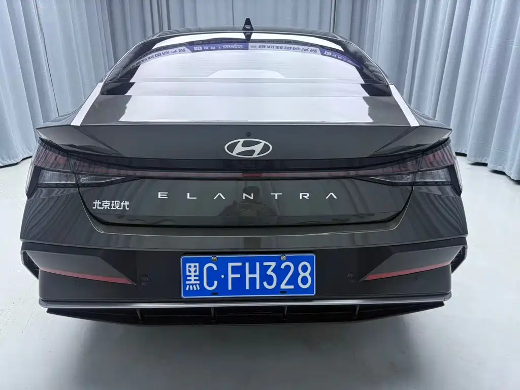 Hyundai Elantra 2023 — фото 5