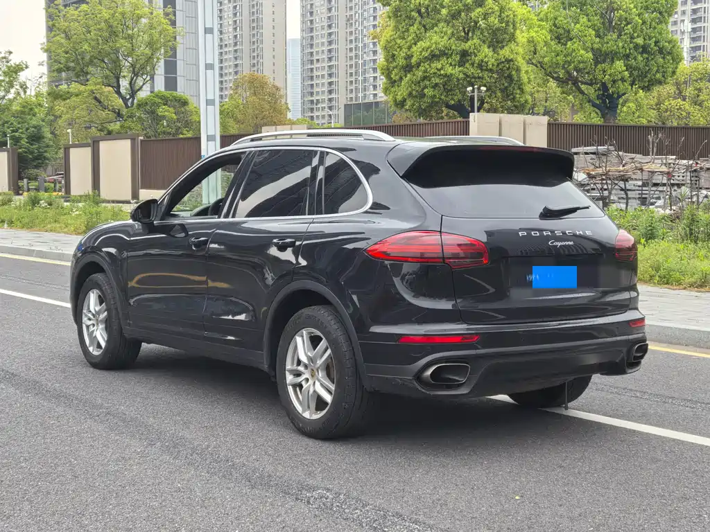 Porsche Cayenne 2016 — фото 5