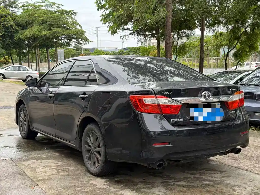 Toyota Camry 2013