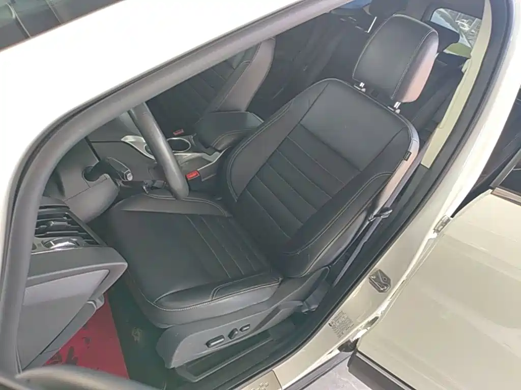 Ford Kuga 2015 — фото 15