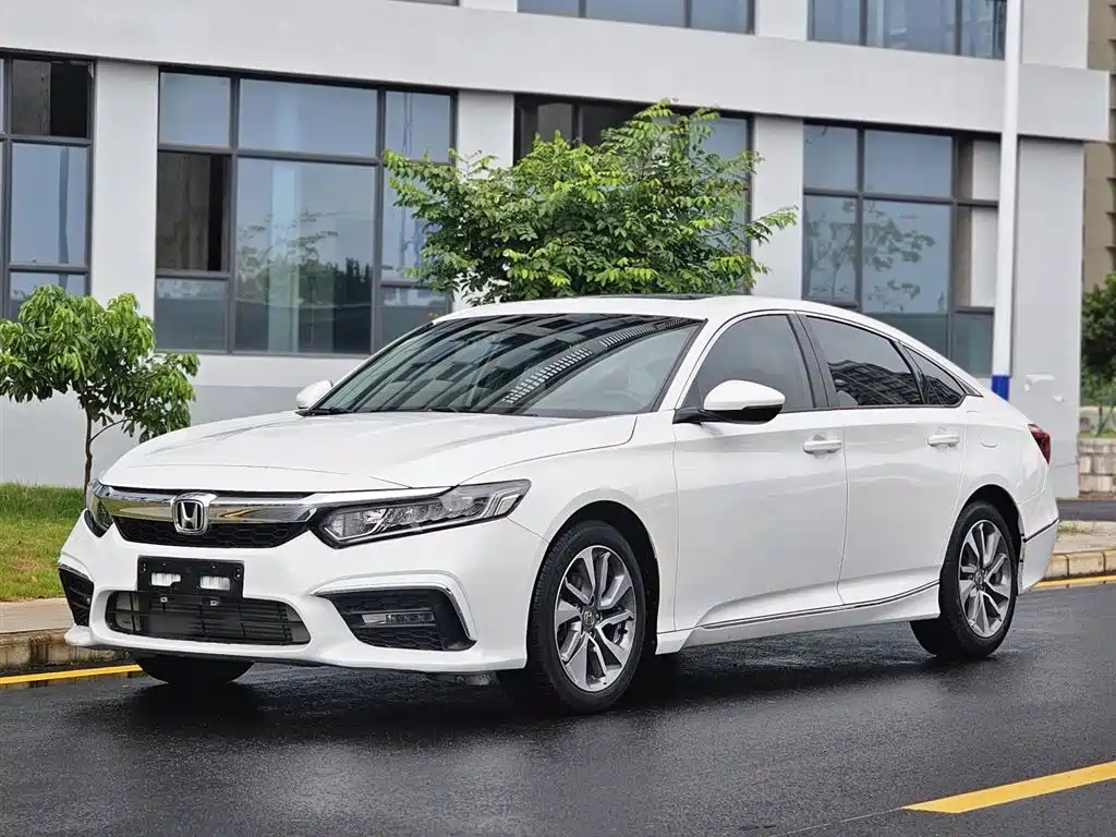 Honda Inspire 2018 — фото 2