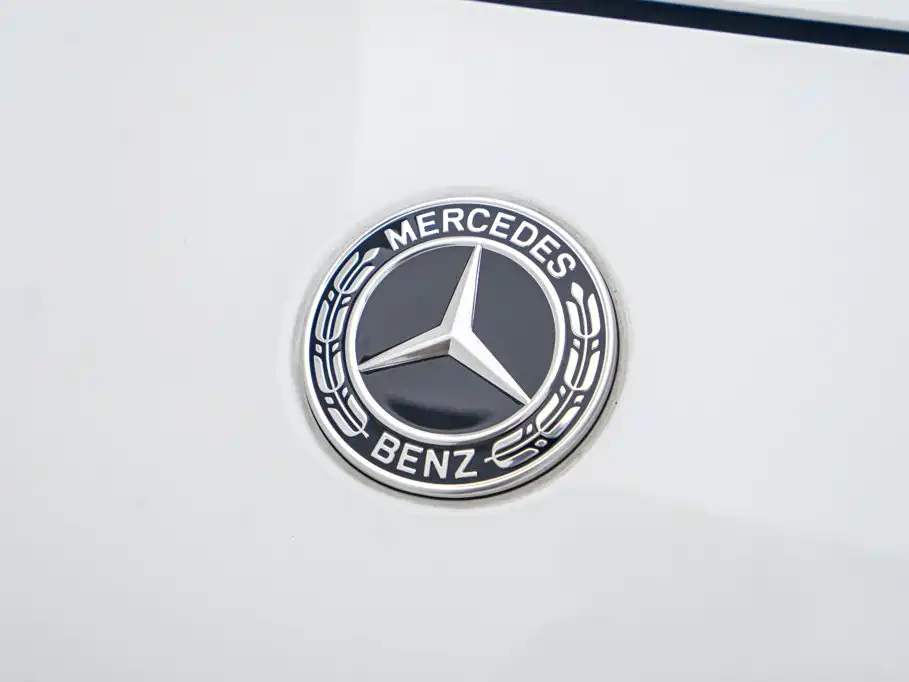 Mercedes-Benz C-Class 2024 — фото 10