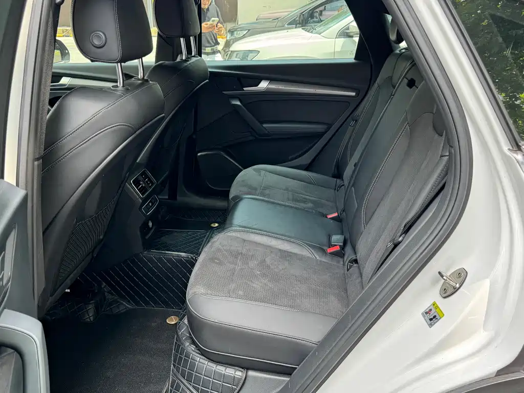Audi Q5L Sportback 2021 — фото 6