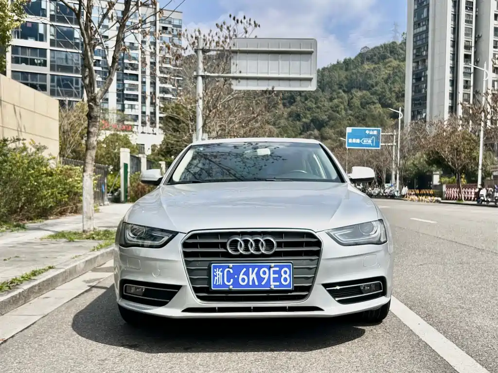 Audi A4L 2013 — фото 2