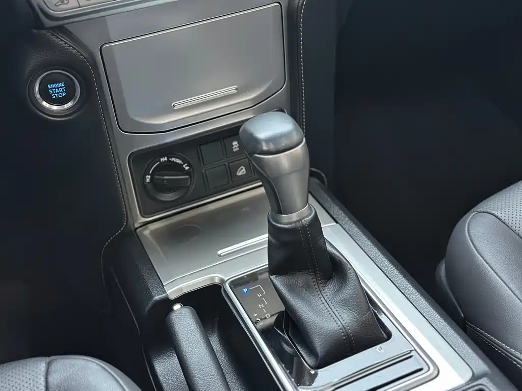 Toyota Prado 2020 — фото 16