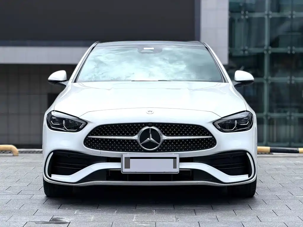 Mercedes-Benz C-Class 2024