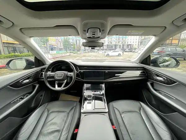 Audi Q8 2021