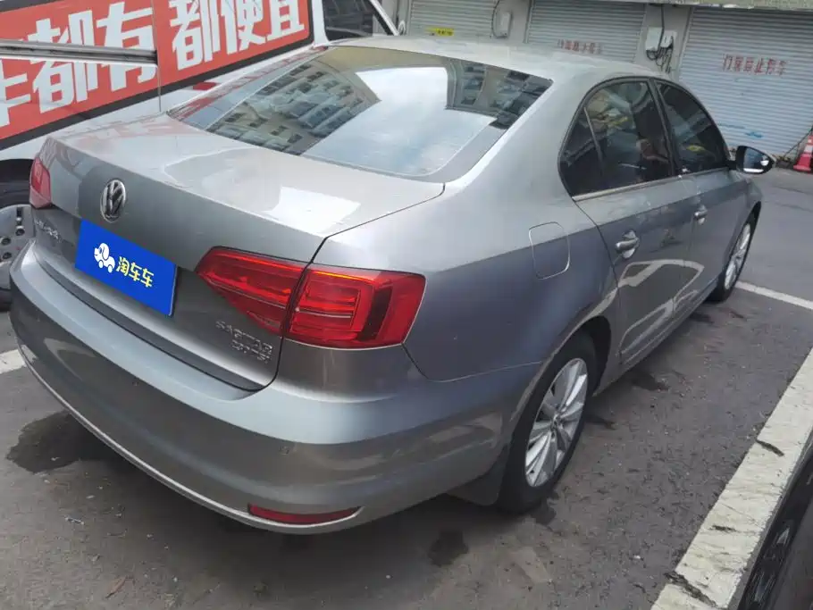 Volkswagen Sagitar 2015
