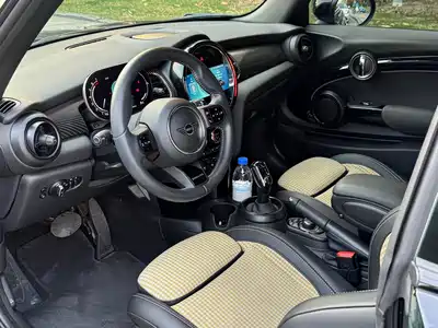MINI MINI 2023