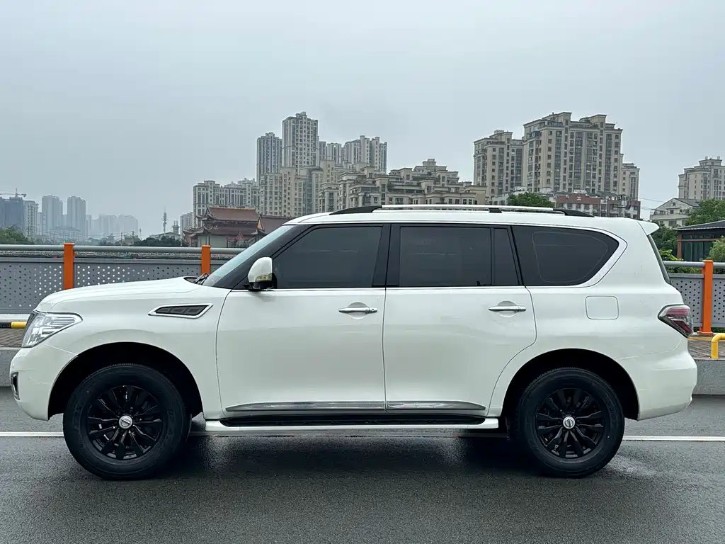 Nissan Patrol 2018 — фото 16