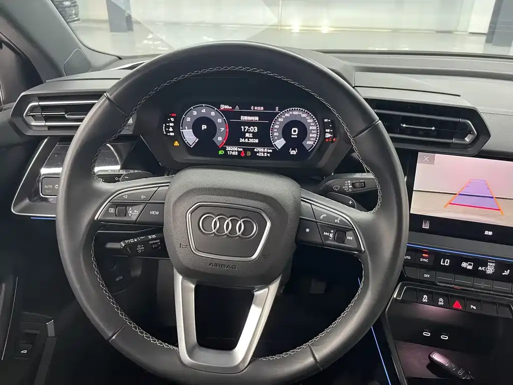 Audi A3 2025 — фото 8