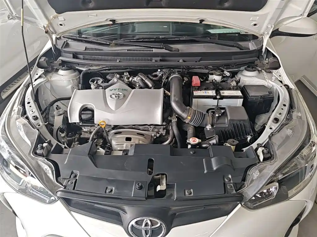 Toyota Yaris L 2020 — фото 20
