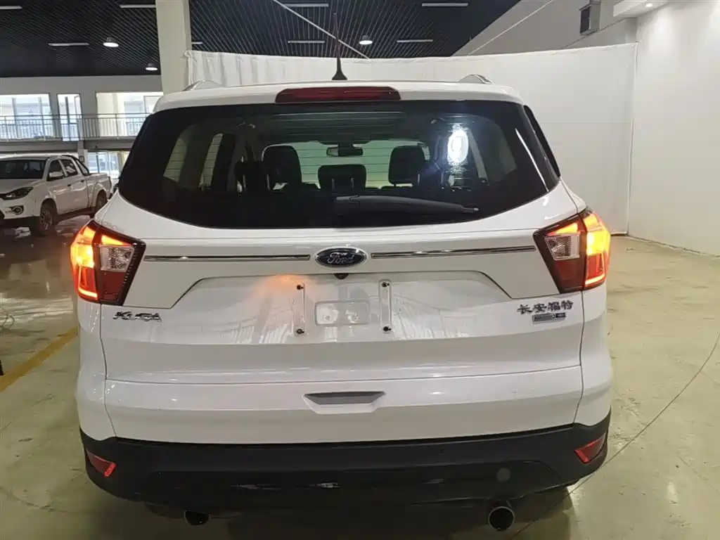 Ford Kuga 2019 — фото 6