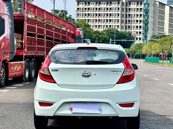Hyundai Rui Yi 2014
