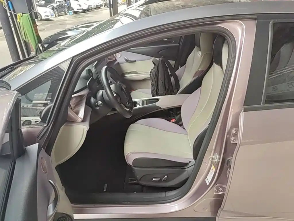 BYD Dolphin 2022 — фото 15