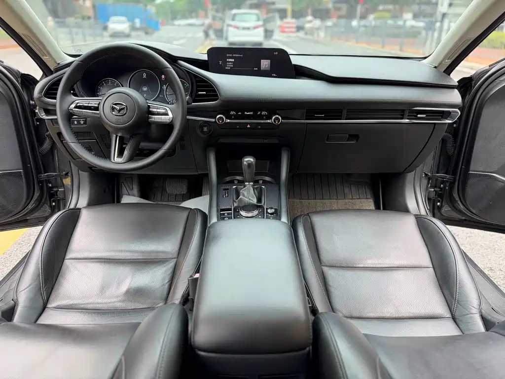 Mazda 3 Axela 2020