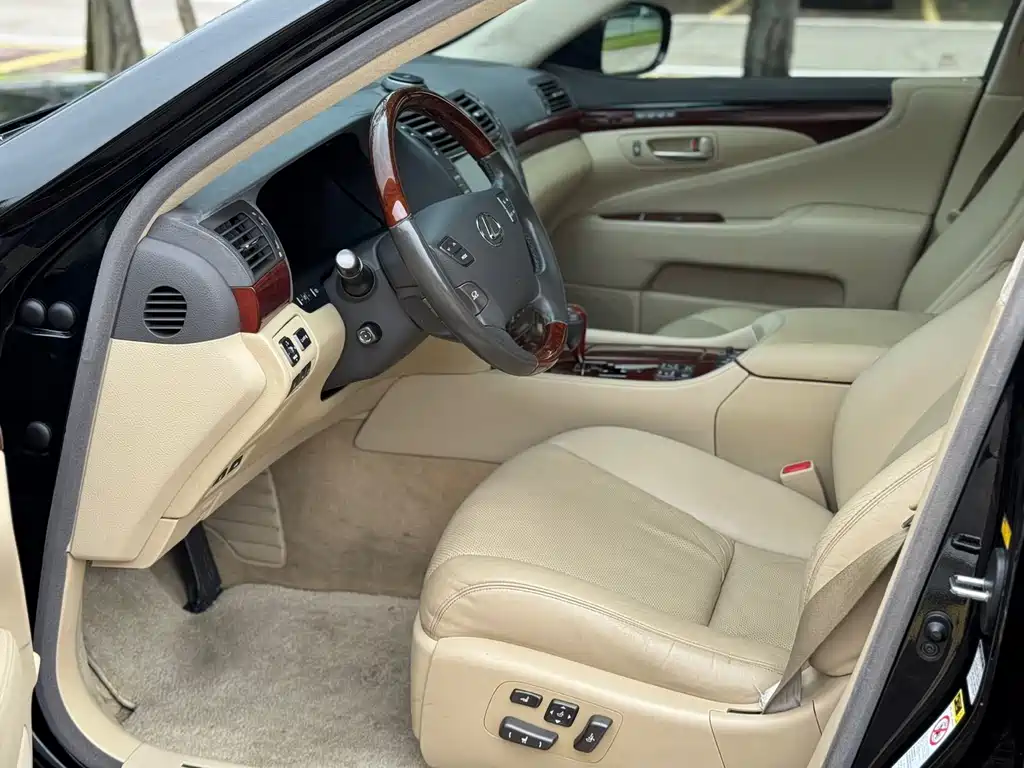 Lexus LS 2009