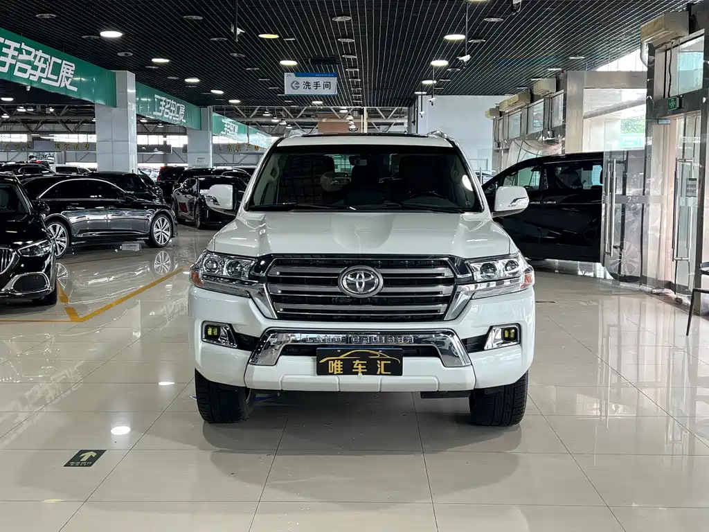 Toyota Land Cruiser 2019 — фото 2