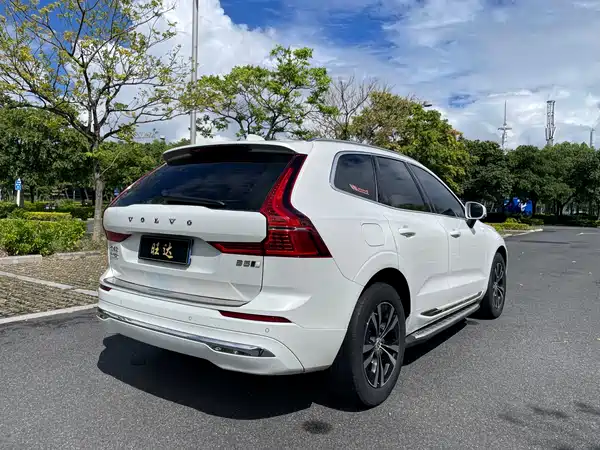 Volvo XC60 2022