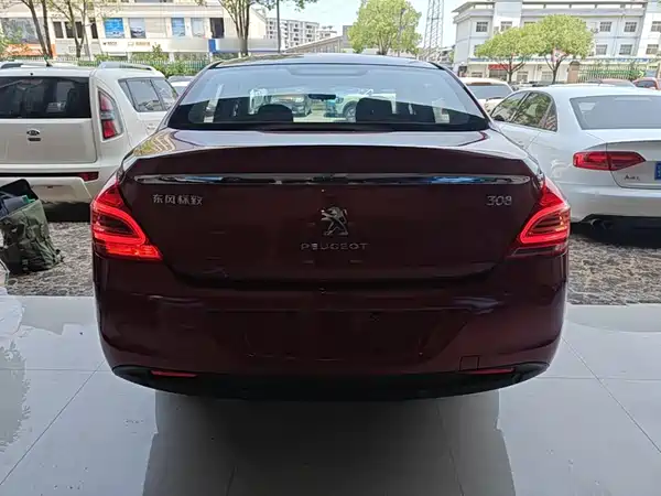 Peugeot 308 2016