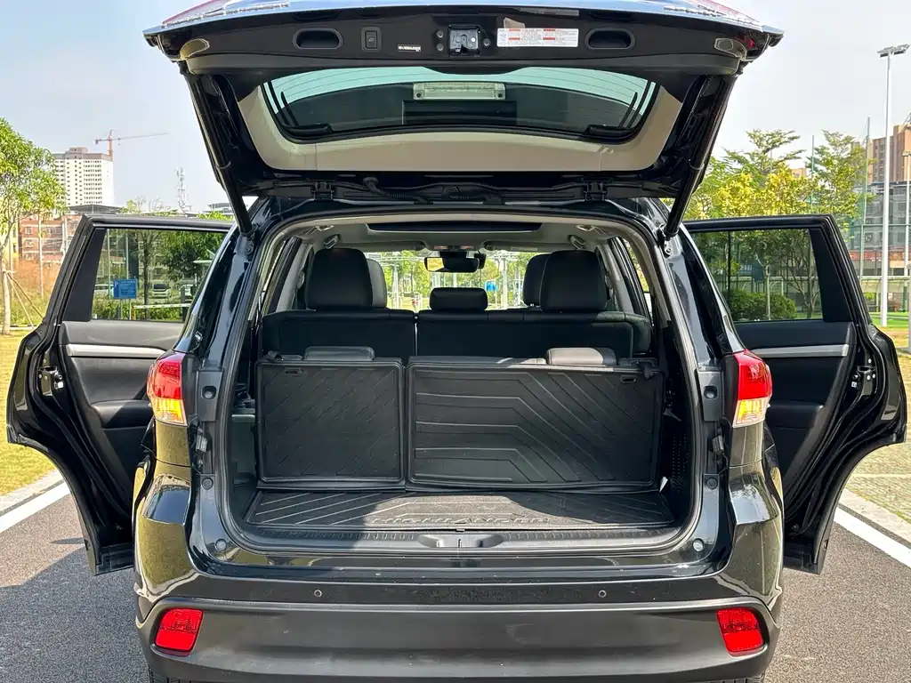 Toyota Highlander 2021 — фото 14