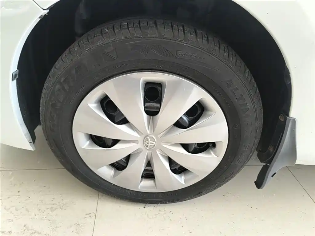 Toyota Yaris L 2015 — фото 23