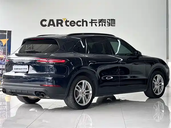 Porsche Cayenne 2022
