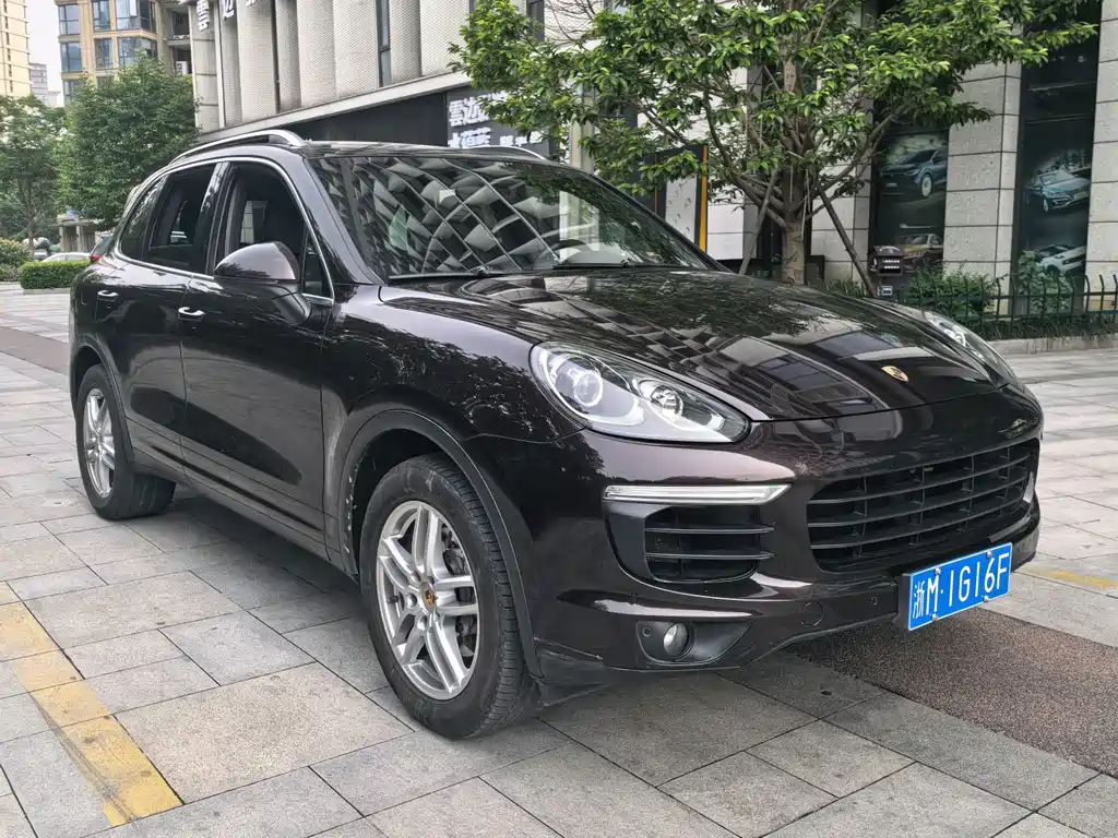 Porsche Cayenne 2016 — фото 3