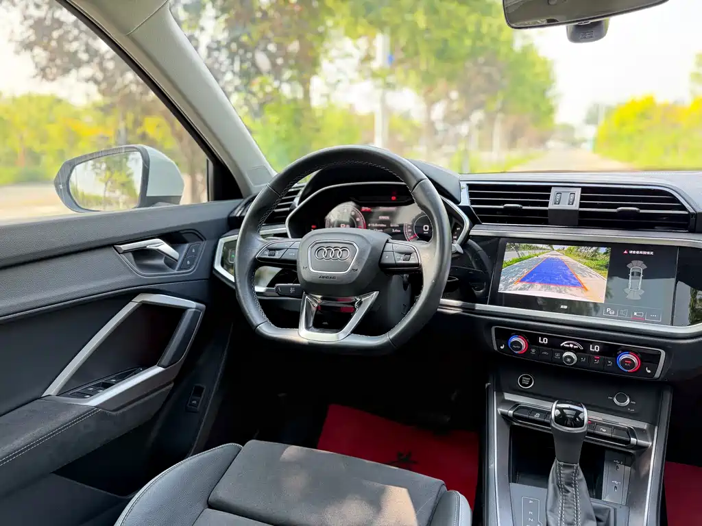 Audi Q3 2022 — фото 14